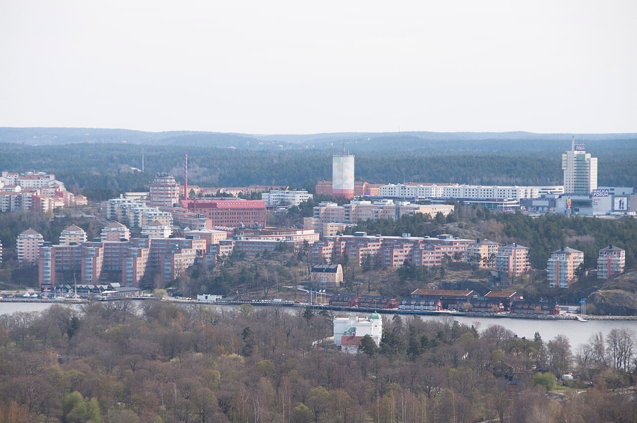Vy över Nacka strand sedd från Kaknästornet